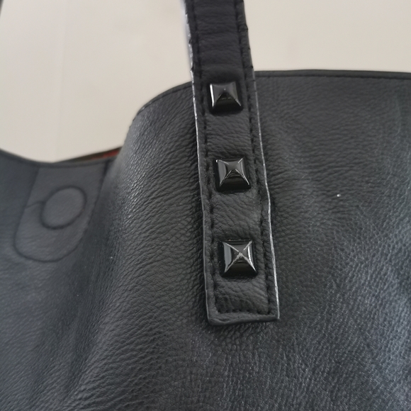 Olivia + Joy Black & Red Tote Bag - Picture 5 of 15